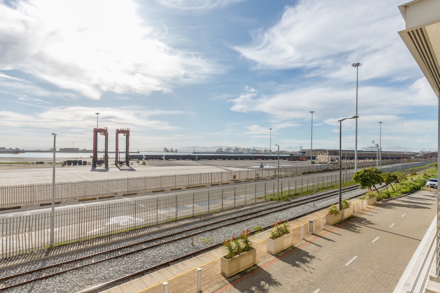 1 Bedroom Property for Sale in Foreshore Western Cape